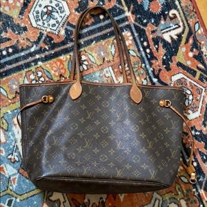 Louis Vuitton Neverfull Monogram